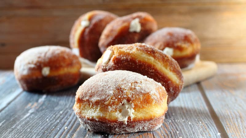 Vanilla Cream-Filled Doughnuts