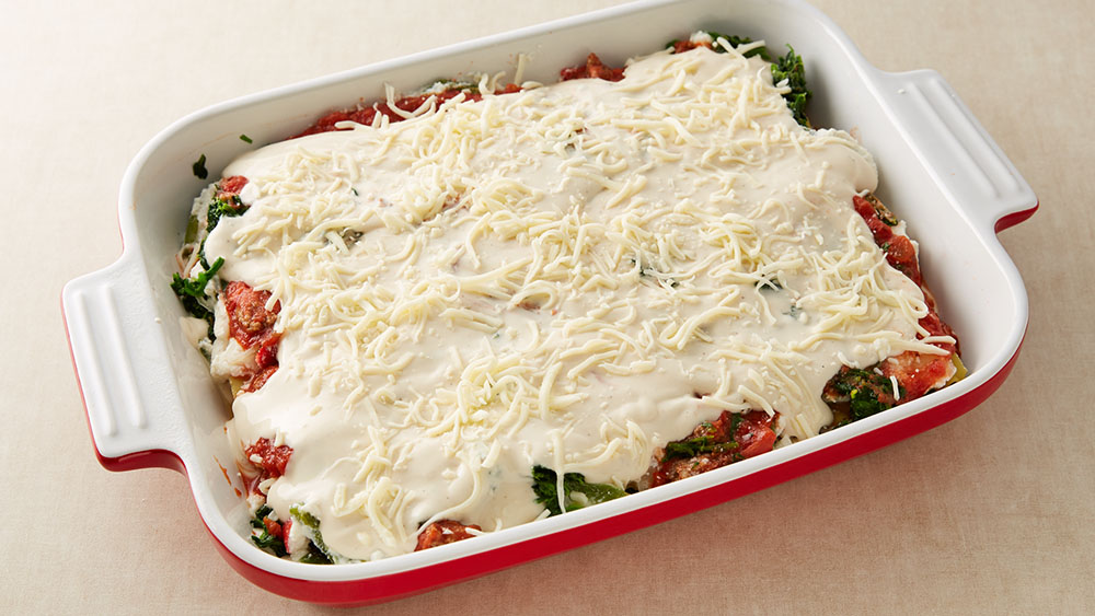 sprinkle with remaining mozzarella cheese